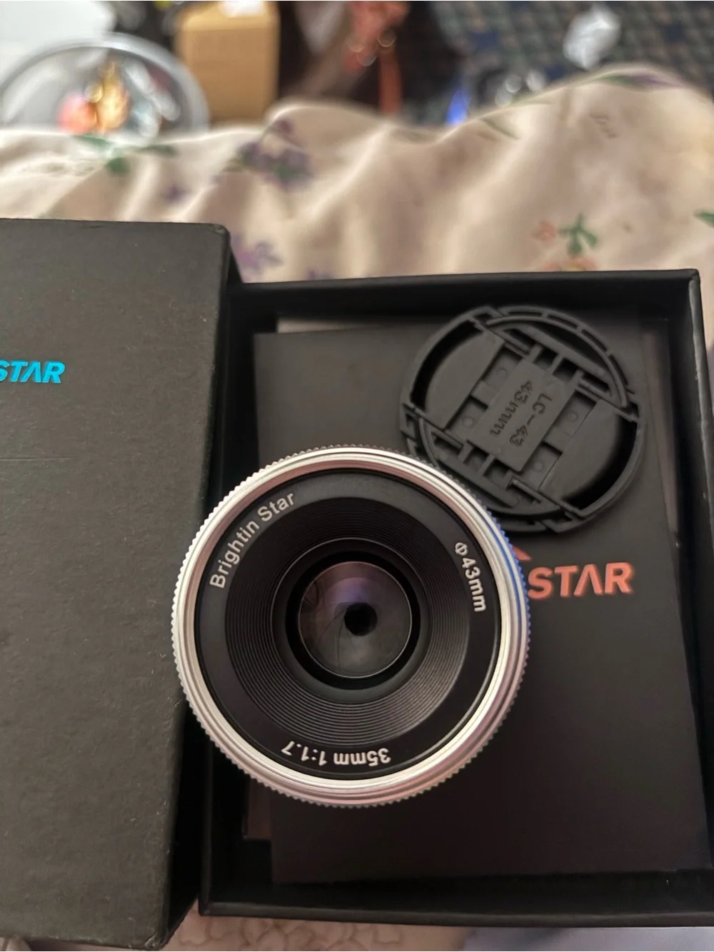 35mm f/1.7 Prime Lens — Silver/Black